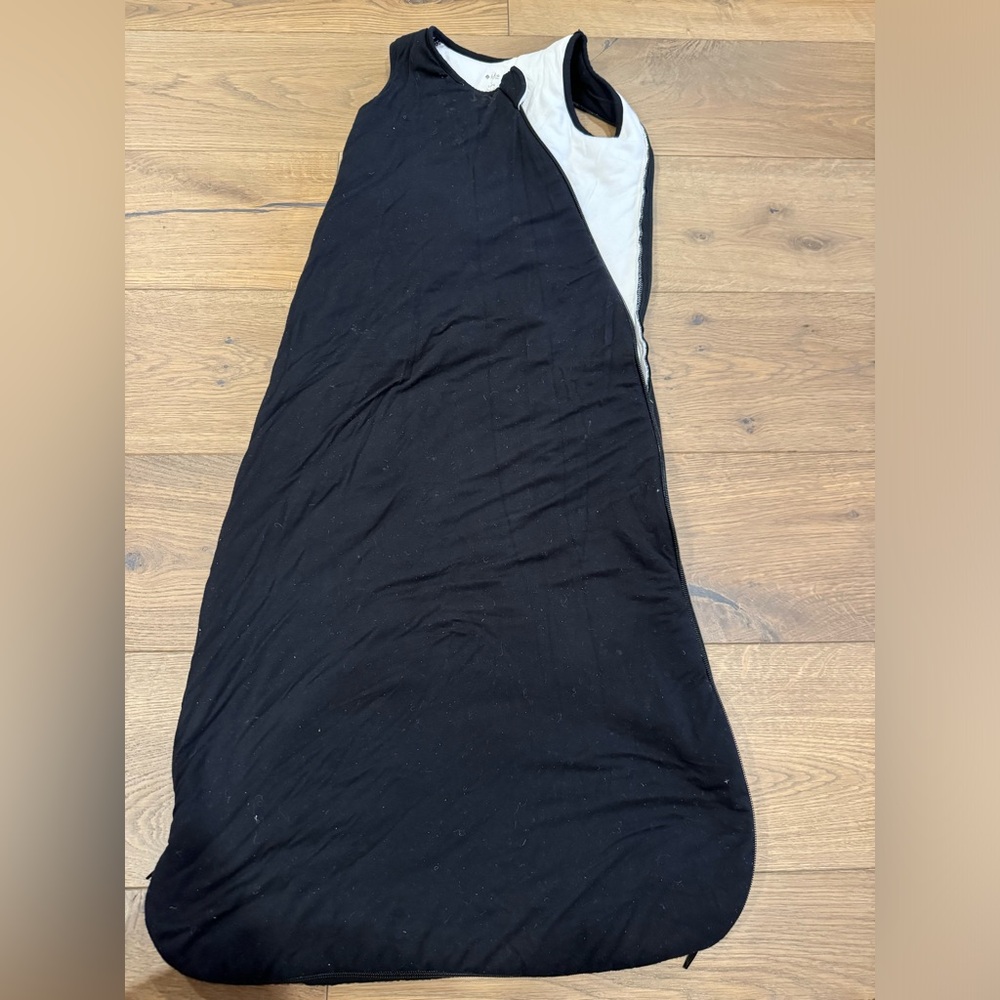 Kyte baby black 2.5 tog. Sleep sack